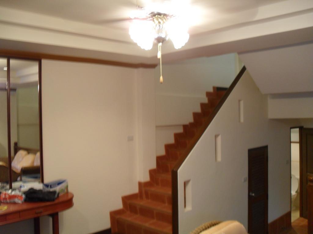 Jon Thaihouse HHQ Habitación foto
